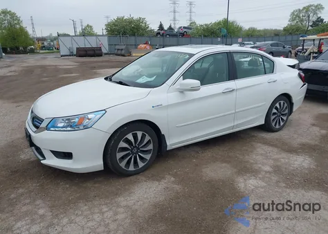 2015 Honda Accord Hybrid Touring z USA, uszkodzony, nr VIN 1HGCR6F71FA013354
